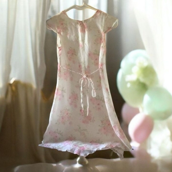 Party dress  by KT girls floral very pretty size 7/8 full lining cap sleeve. - Picture 3 of 12